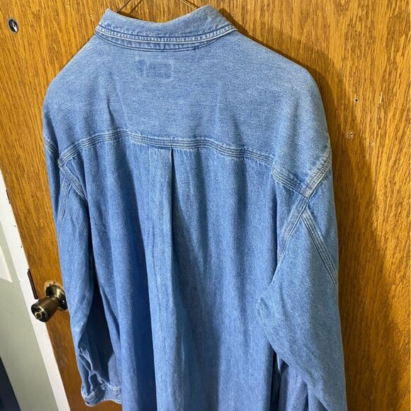 Vintage Carhartt  Chambray Shirt Large Blue Denim Button-Up With Dual Pockets - Picture 5 of 10